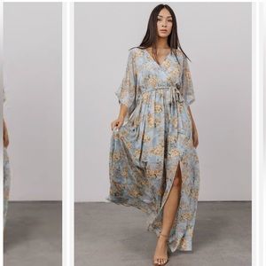 NWT Baltic Born Kia Kimono Blue Floral Flowy Maxi Dress Front Slit XS Wedding